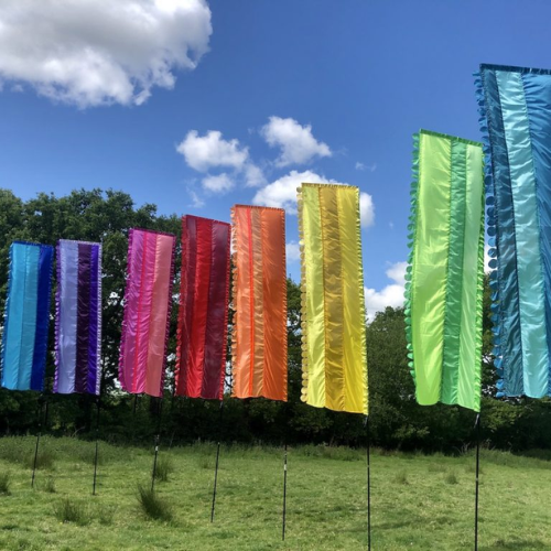 Festival vlaggen set happy flag 5st “ex voet”